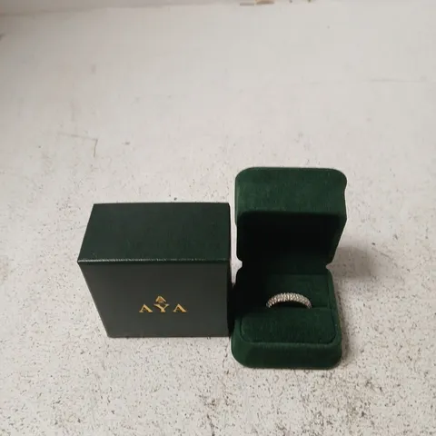 AYA RING IN GREEN PRESENTATION BOX β PAVΓ-SET BAND