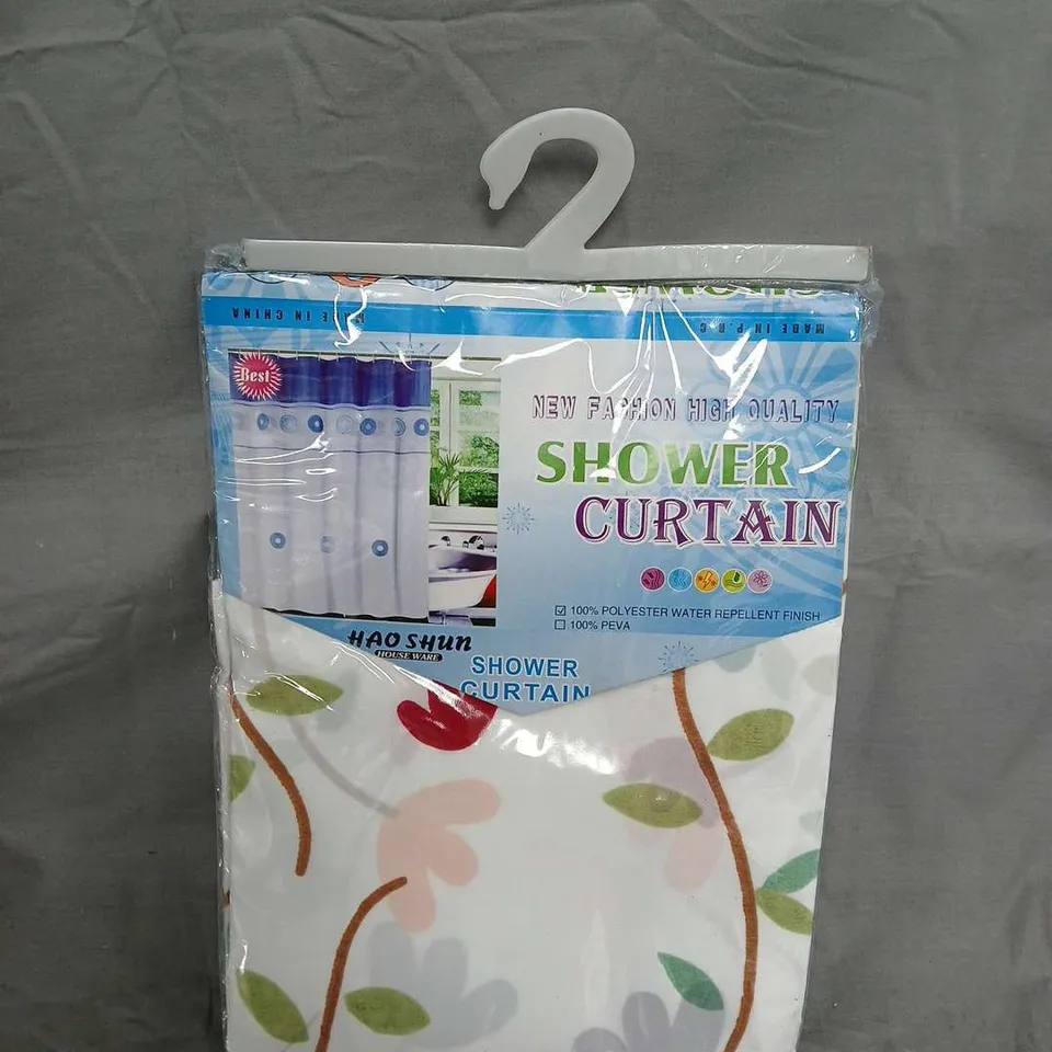 BOX OF APPROX 15 SHOWER CURTAIN – FLORAL PRINT