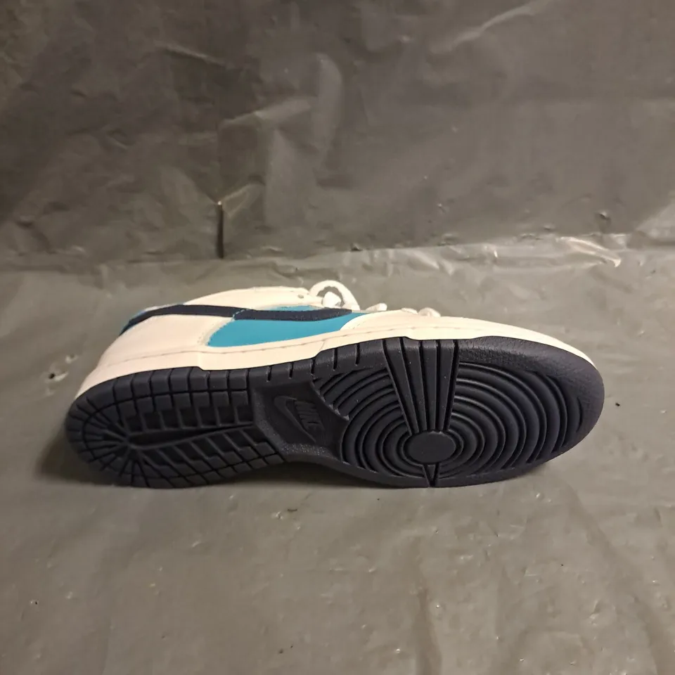PAIR OF NIKE KIDS DUNK LOW IN DUSTY CACTUS/THUNDER BLUE SIZE UK 4.5