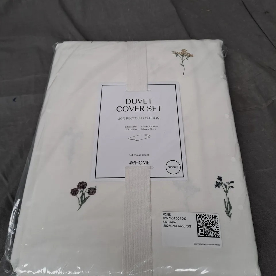 H & M DUVET COVER SET - FLORAL DESIGN - CREAM - SINGLE