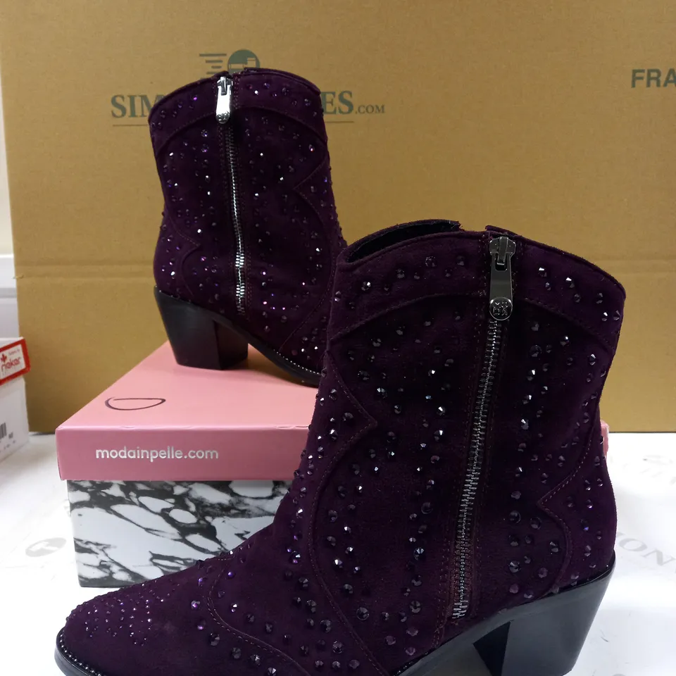 MODA IN PELLE CALITA WESTRN BOOTS SIZE 6