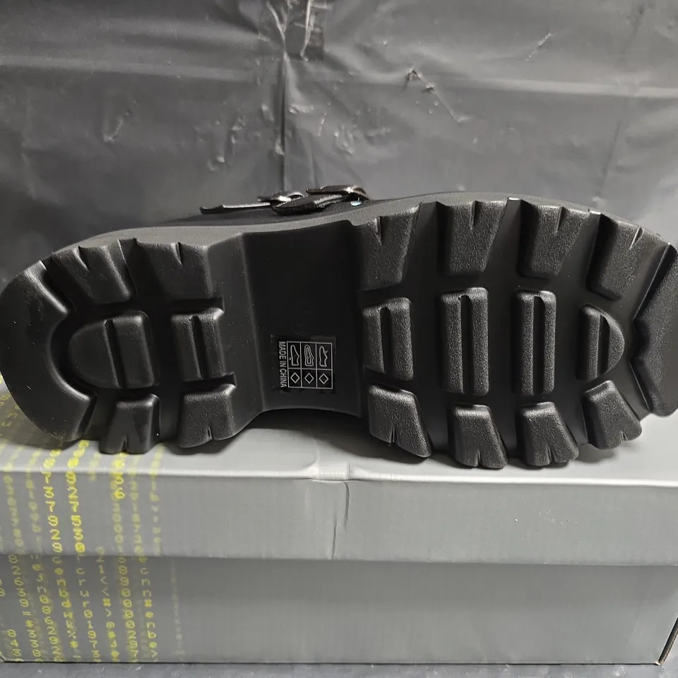 BOXED PAIR OF KOI CYBERNETIC STOMPER MARY JANES - UK SIZE 5