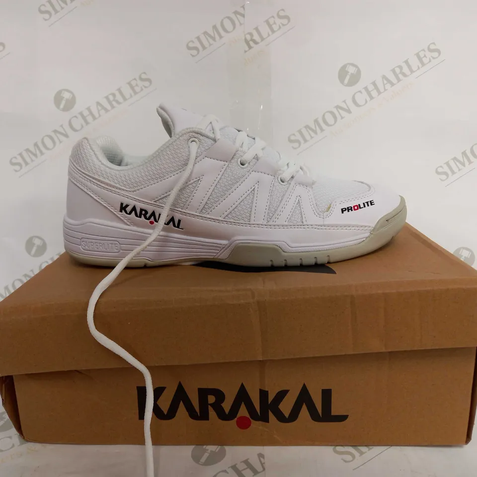 KARAKAL PROLITE IN WHITE - UK 9 