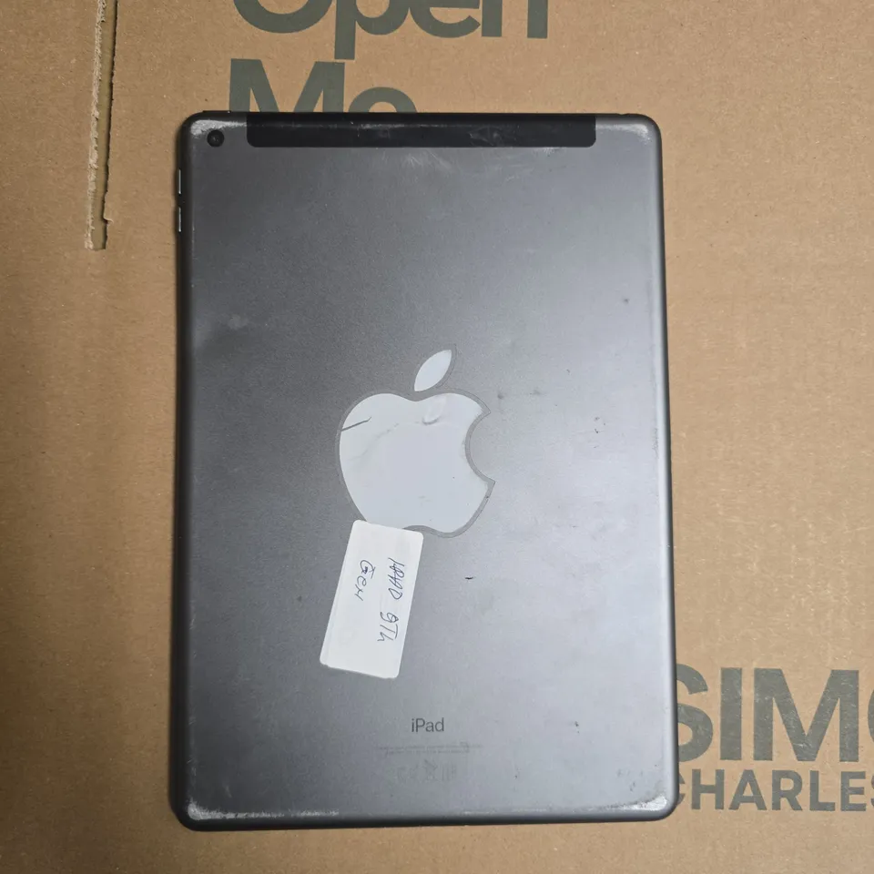 APPLE IPAD TABLET - A2604
