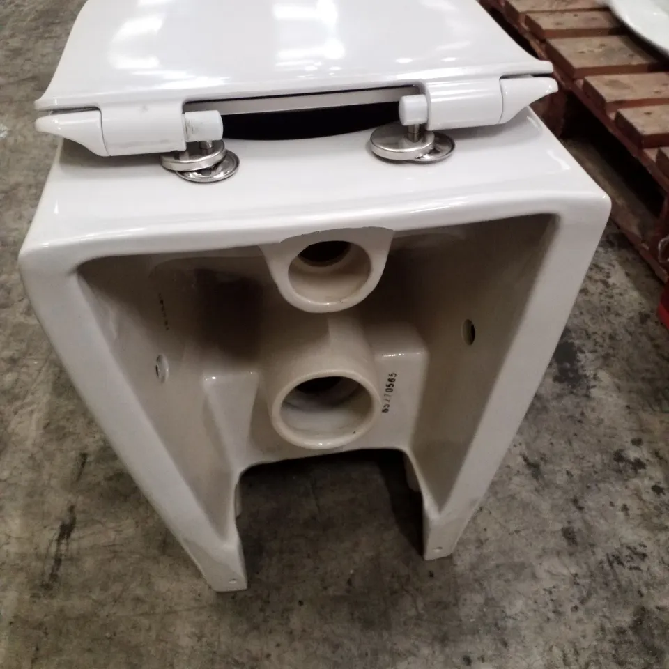 BRAND NEW TOILET PAN WITH SEAT