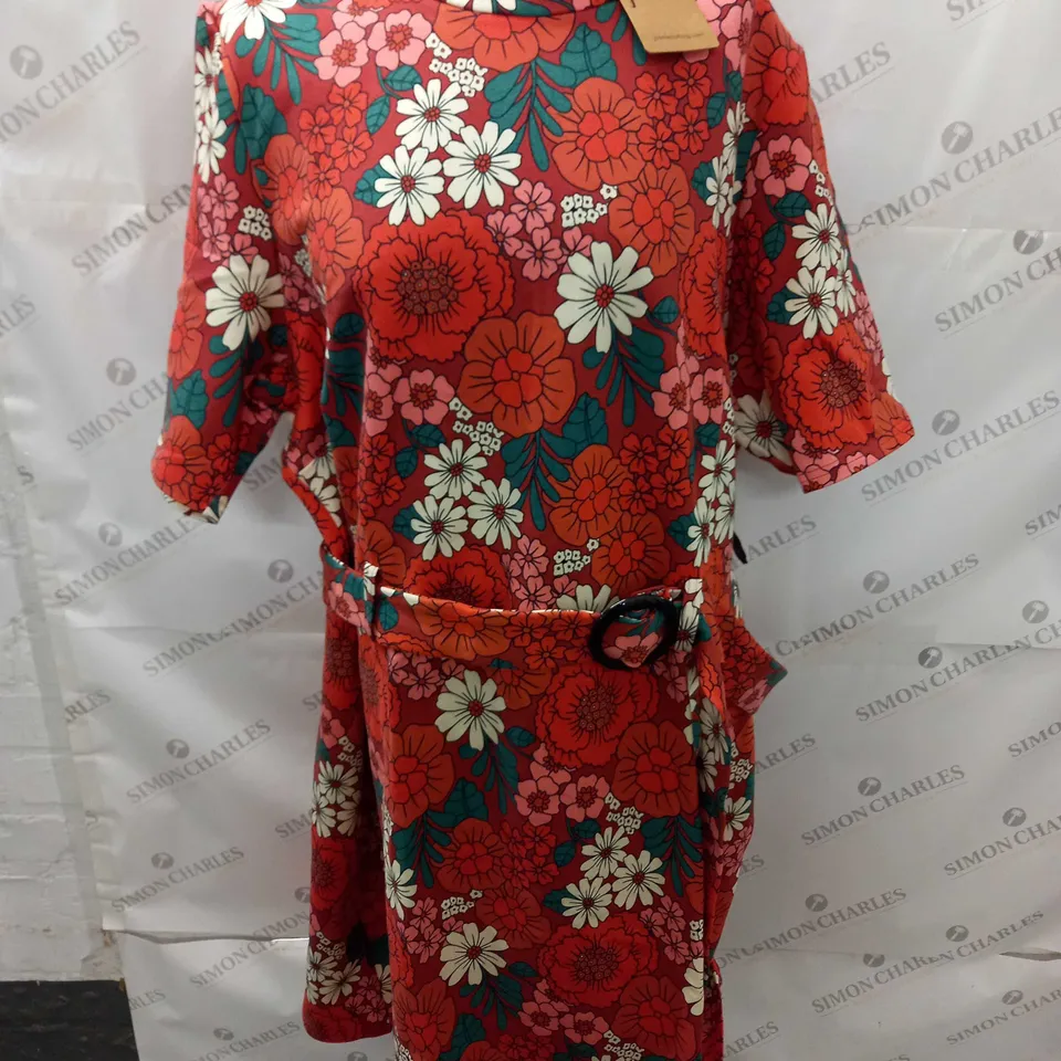 JOANIE TATUM FLORAL DRESS - UK 24