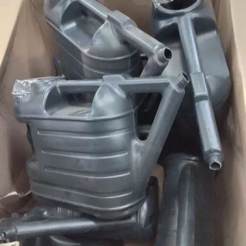 BOX CONTAINING APPROXIMATELY 10 WATERING CANS