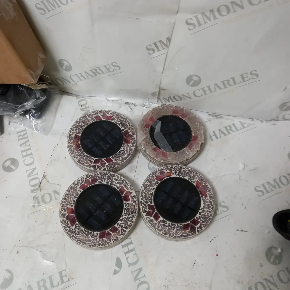 BELL & HOWELL SET OF 4 GLASS MOSAIC DESIGN SOLAR DISK LIGHTS