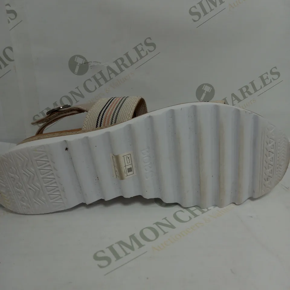 SKECHERS DESERT KISS HI SPORTY WEDGE SANDAL - SIZE UNSPECIFIED 