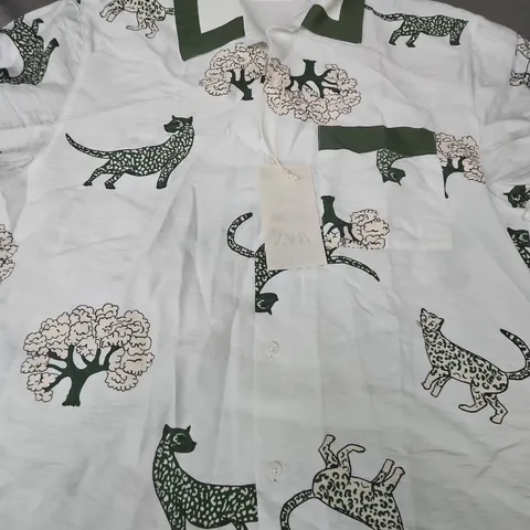 ZARA SHORT SLEEVE BUTTON-UP SHIRT IN ECRU/GREEN SIZE XL