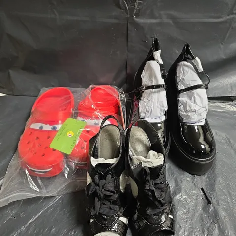 BOX OF APPROXIMATELY 8 PAIRS OF ASSORTED SHOES IN VARIOUS COLOUR, STYLES AND SIZES