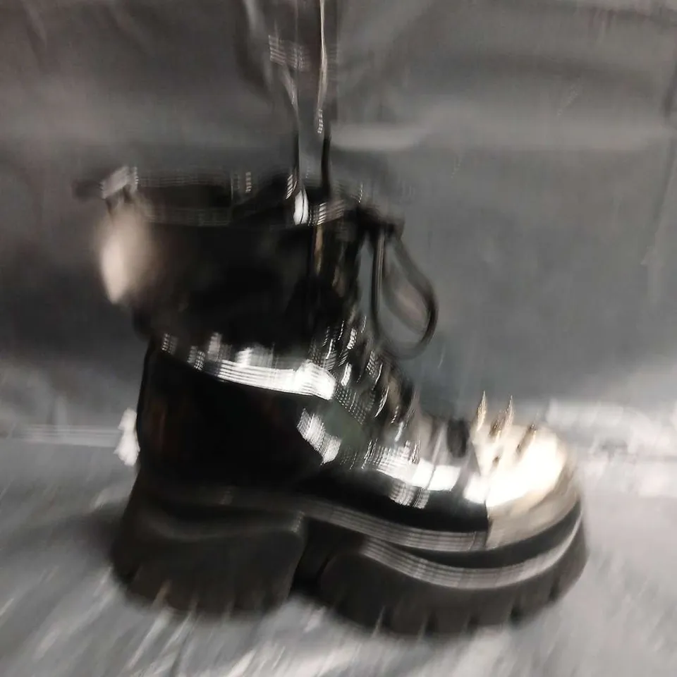 BLACK PATENT LEATHER COMBAT BOOTS WITH METAL STUDDED TOE CAP - UK SIZE 6