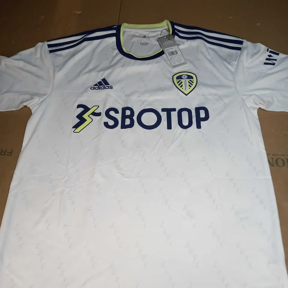 LEEDS UNITED HOME SHIRT SIZE M