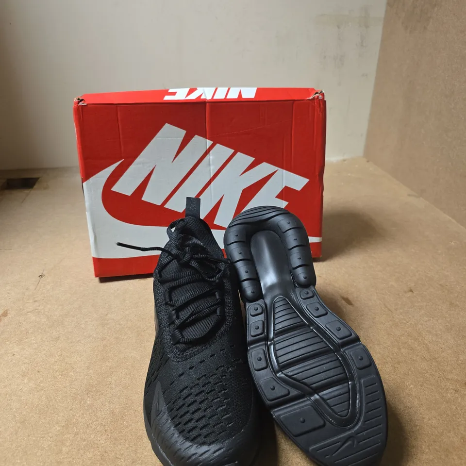 NIKE RUNNING SHOES – BLACK KNIT UPPER, VISIBLE AIR HEEL UNIT - UK SIZE 5