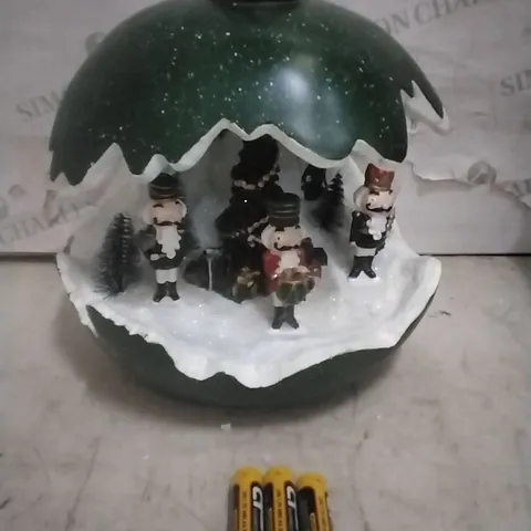 BOXED CHRISTMAS SCENE ORNAMENT 