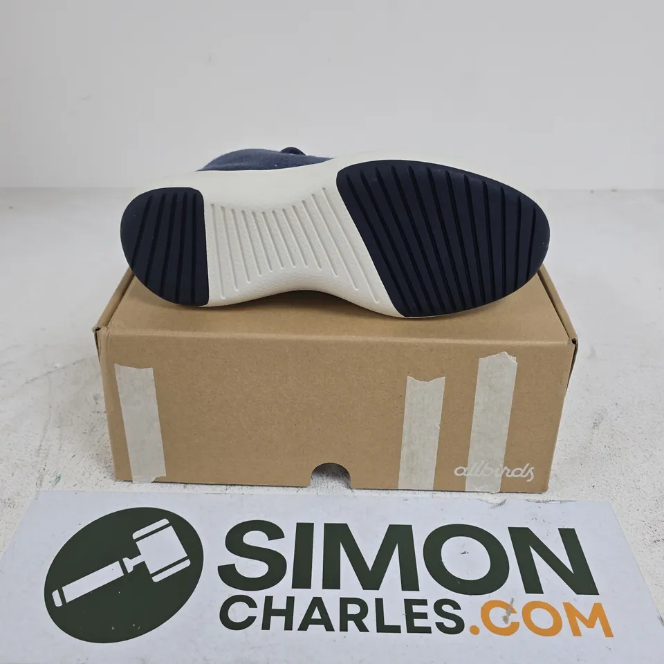 BOXED PAIR OF ALLBIRDS WOOL RUNNER-UP MIZZLE TRAINERS IN INDIGO - UK 5-5.5