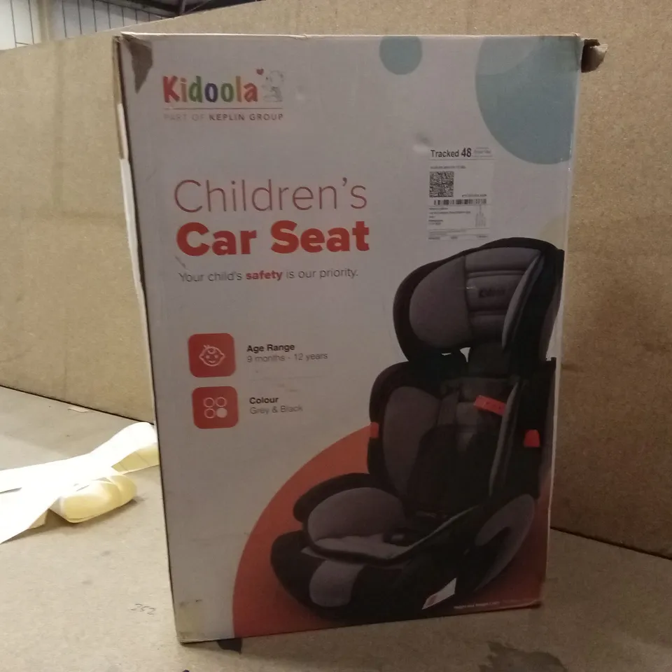 KIDOOLA CHILDREN'S CAR SEAT 