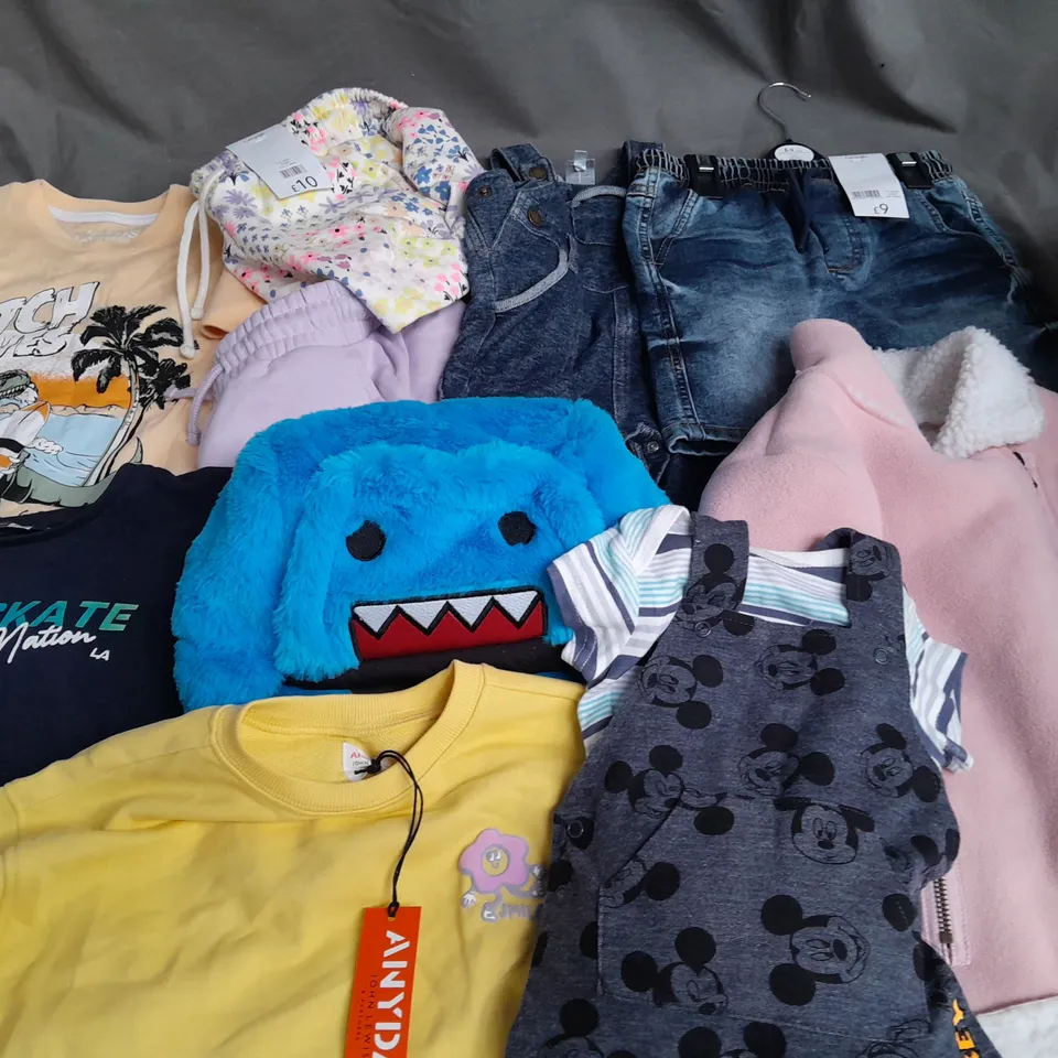 LARGE QUANTITY OF ASSORTED KIDS CLOTHING ITEMS TO INCLUDE PEP&CO, JOHN LEWIS AND GEORGE