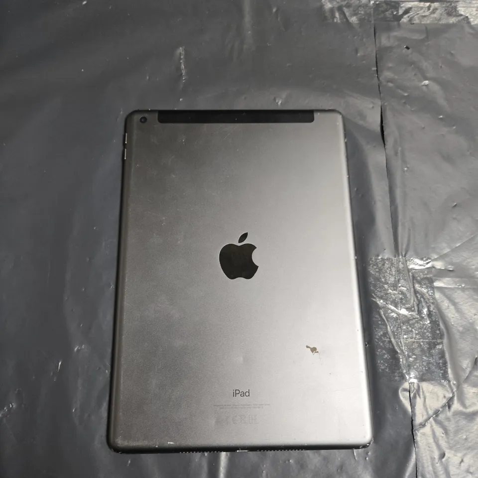 APPLE IPAD 9TH GEN TABLET IN SILVER