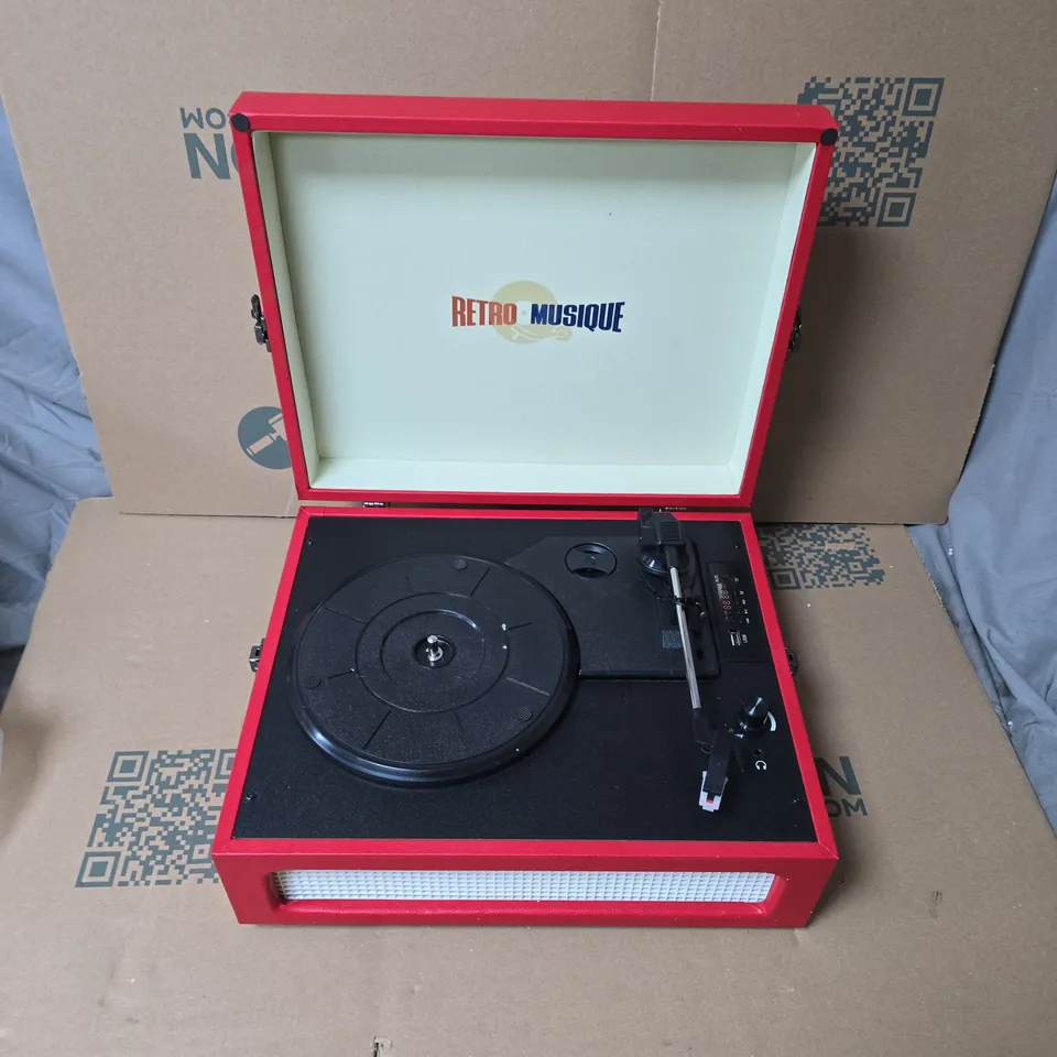 RETRO MUSIQUE BLUETOOTH TABLE TOP TURNTABLE – RED - BOXED 