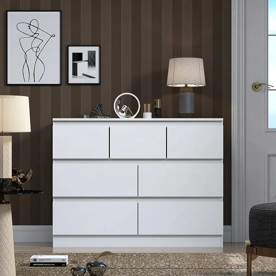 BOXED WARREN 7 DRAWER MERCHANT CHEST OF DRAWERS: 4+3 CONFIGURATION. SCRATCH RESISTANT. HANDLELESS DESIGN. 14CM DEEP DRAWERS (2 BOXES)