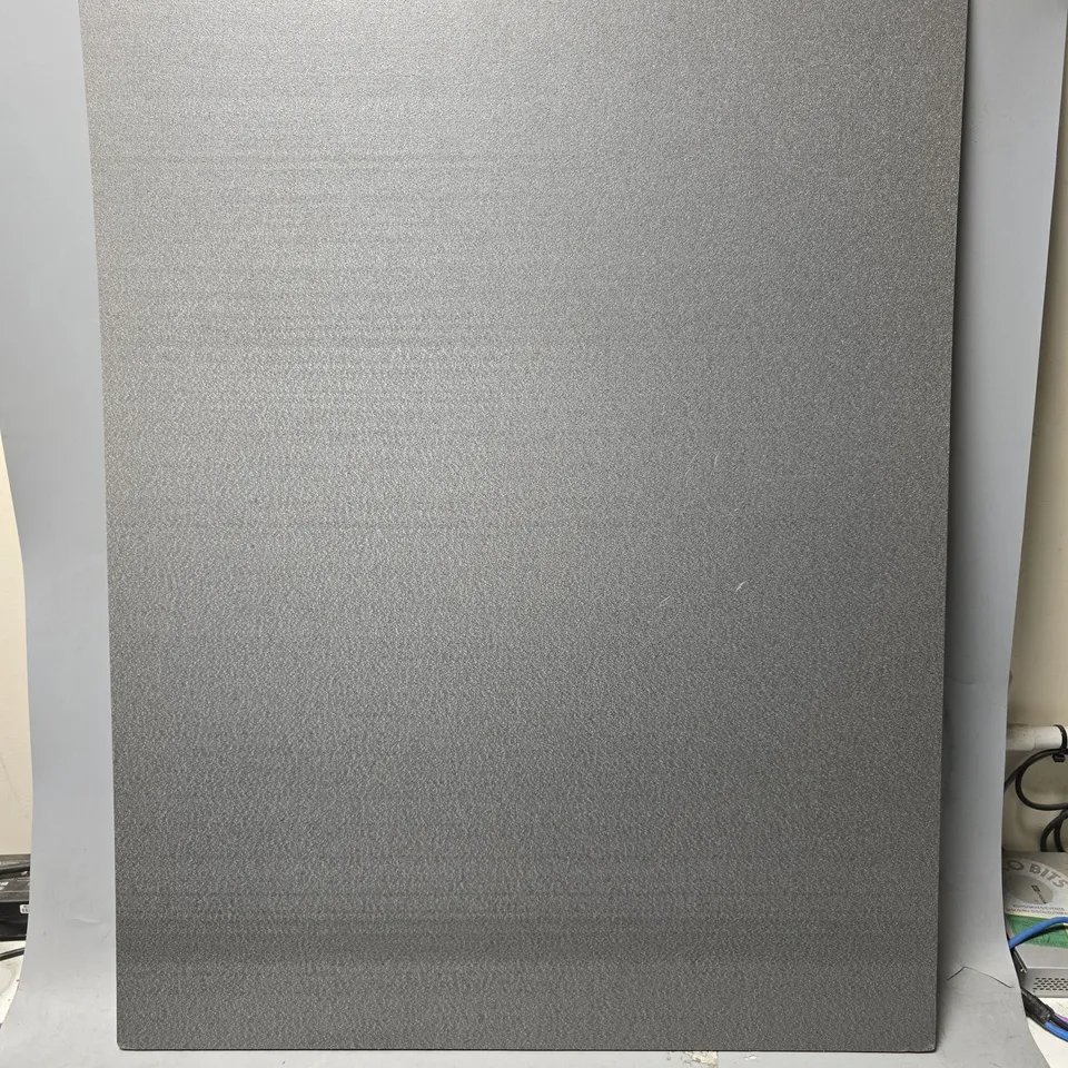 BOX OF APPROXIMATELY 20 ASSORTED GREY STYROFOAM PANELS - 625MM X 6MM X 800MM