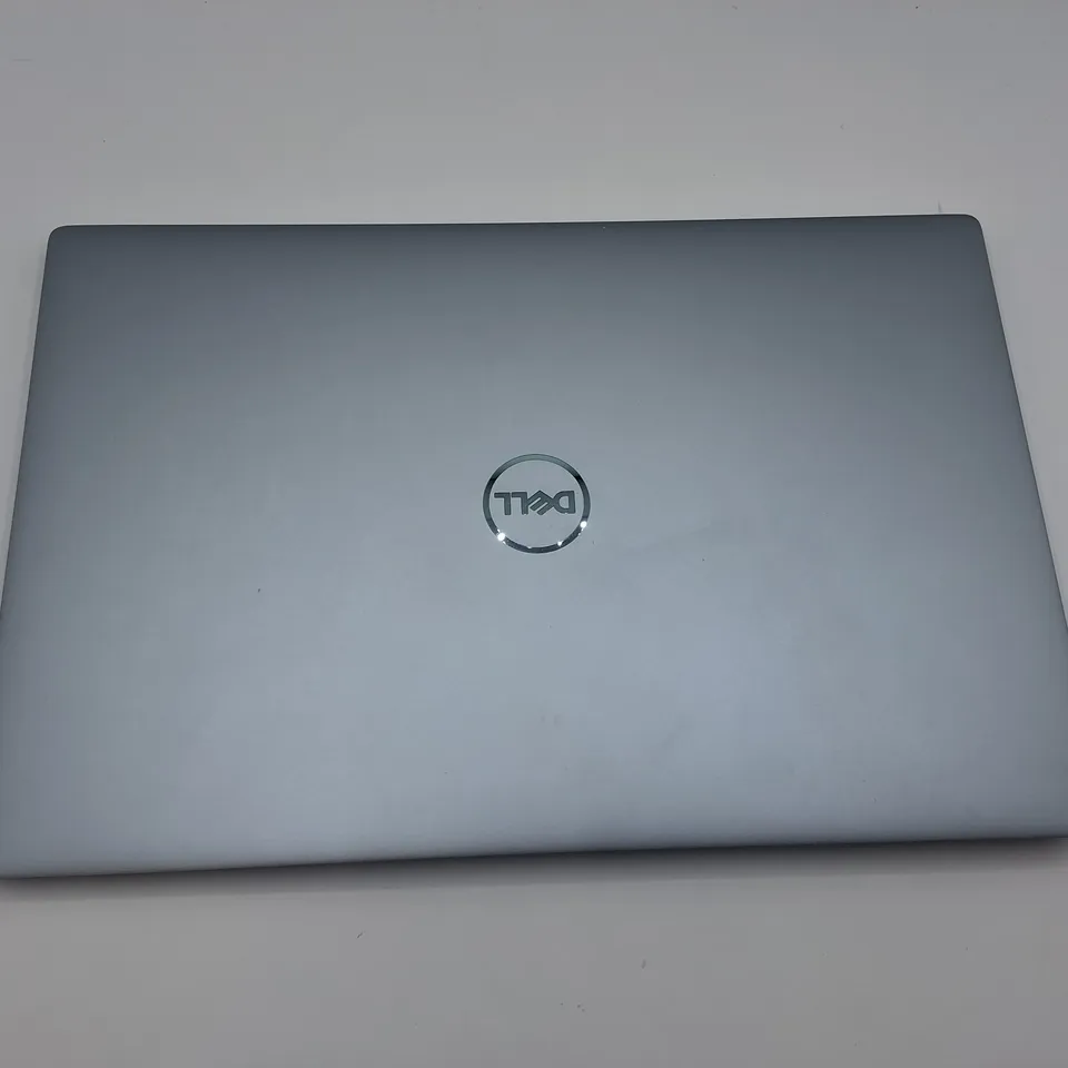 DELL XPS PRO 13 PLUS INTEL 5 ULTRA LAPTOP IN SILVER