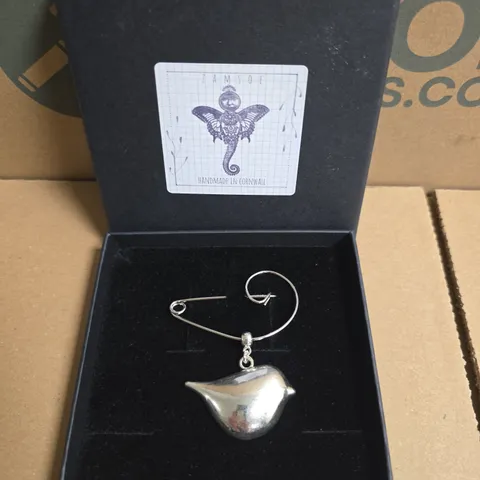 BOXED ZAMSOE ANDMADE BIRD THEMED BROACH