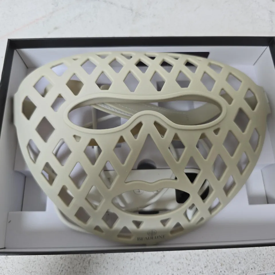 BOXED BEAULUXE SPECTRAGLOW 7 LED MASK