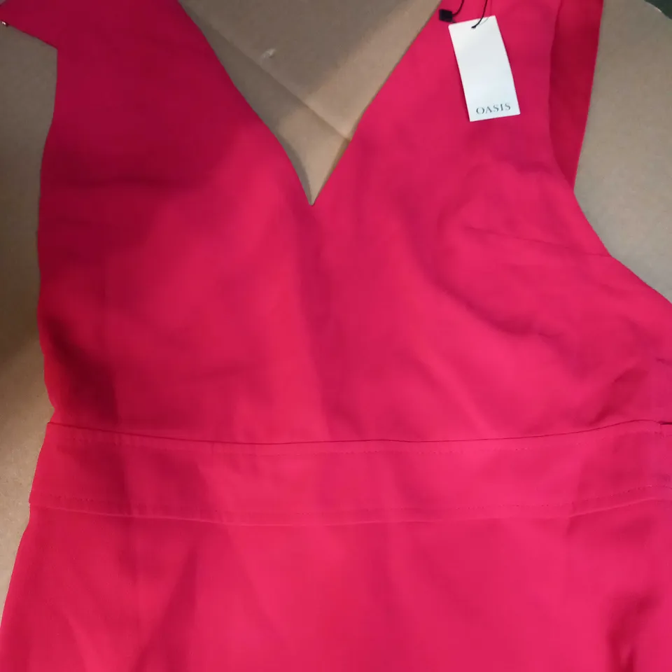 OASIS RED V NECK SLEEVELESS DRESS - SIZE 10