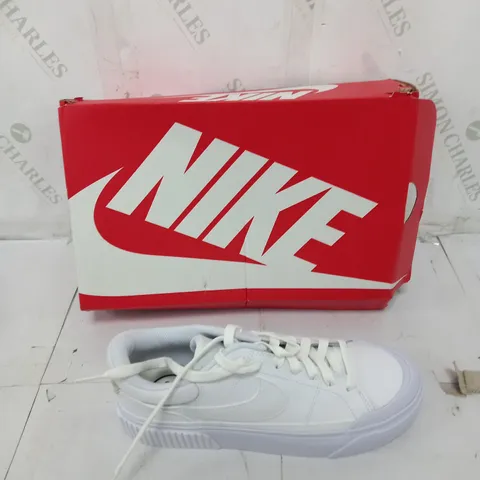 BOXED PAIR OF NIKE WOMENS COURT LEGACY LIFT WHITE/BLANC SIZE UK 6