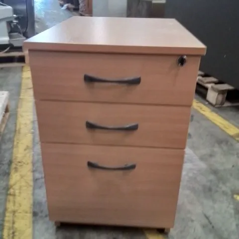 3 DRAW OFFICE FILLING CABINET 