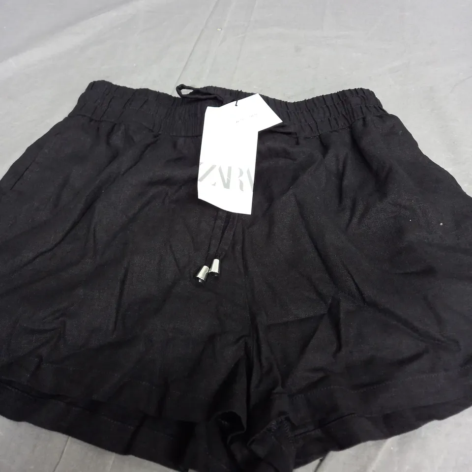 ZARA WITH LINEN BLACK SHORTS - EUR MEDIUM