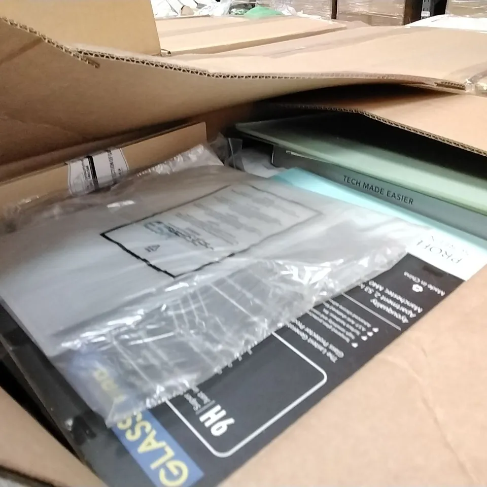 PALLET TO CONTAIN A LARGE QUANTITY OF PROTECTIVE TABLET CASES AND TABLET SCREEN PROTECTORS // BRANDS, MODELS AND COLOURS VARY