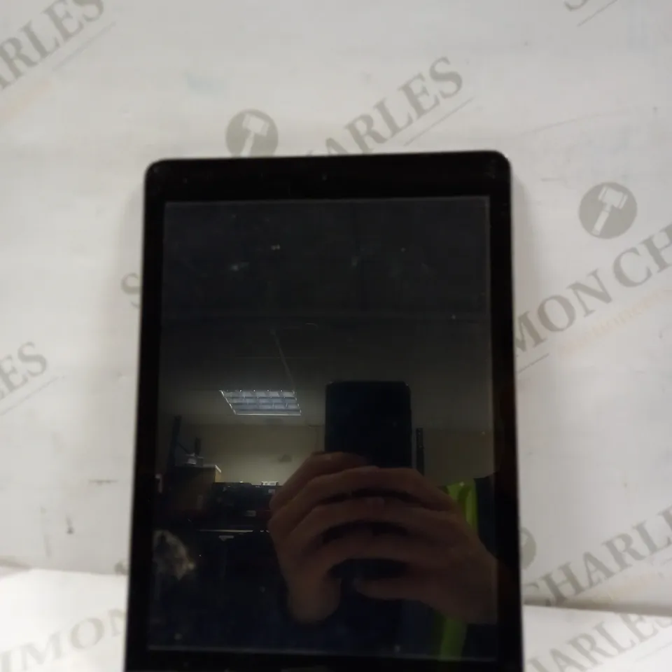 APPLE A1474 IPAD AIR 