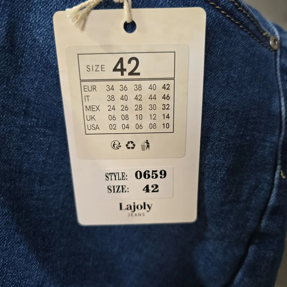 LAJOLY JEANS – DENIM BLUE SHORTS, SIZE 42 (EU 42 / UK 14)