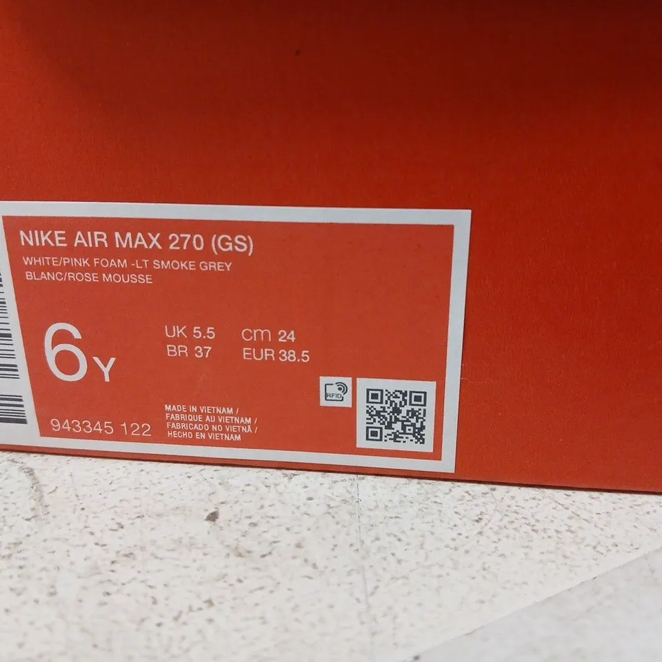 BOXED PAIR OF NIKE AIR MAX 270 GS TRAINERS – WHITE/PINK FOAM, UK 5.5