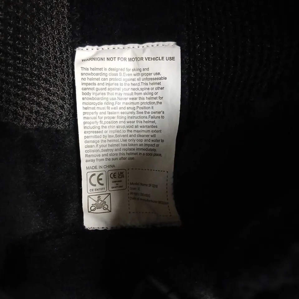 DIRTY DOG CYCLING HELMET