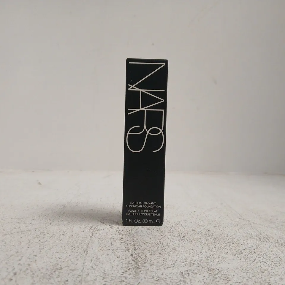 NARS NATURAL RADIANT LONGWEAR FOUNDATION – 30 ML, MEDIUM 6 ARUBA