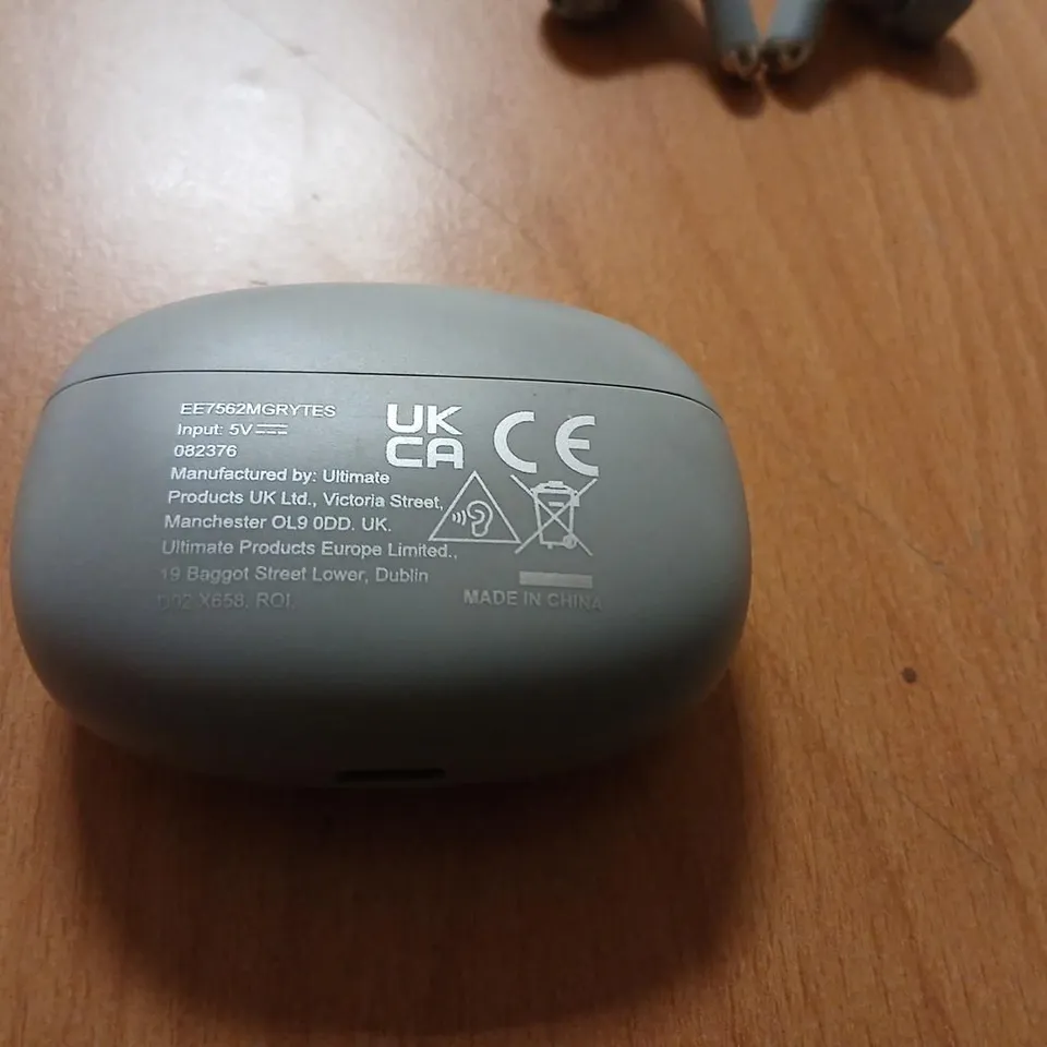 ULTIMATE PRODUCTS WIRELESS EARBUDS WITH CHARGING CASE (EZ7562MGRYTES) 