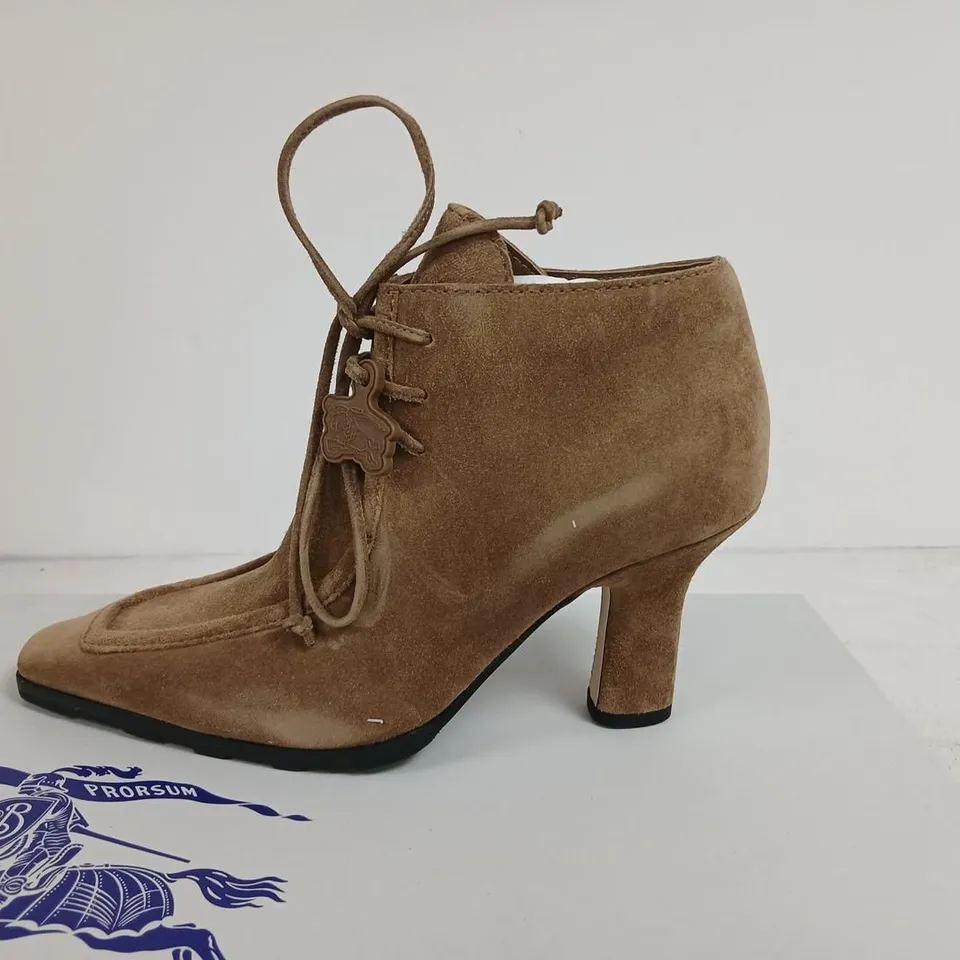 BURBERRY SUEDE LACE-UP ANKLE BOOTS – WOMEN'S, UK 4 (EU 37) – JUTE