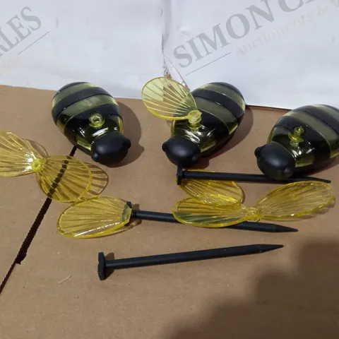 DECORATIVE BEE SOLAR STAKE LIGHT