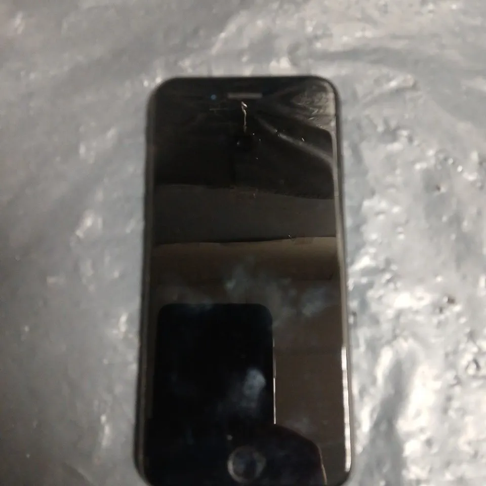 BOXED APPLE IPHONE SE – BLACK - MODEL A2296