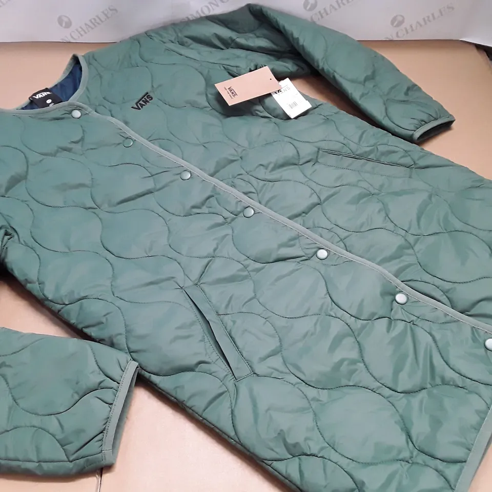 VANS REVERSIBLE JACKET IN GREEN - XS