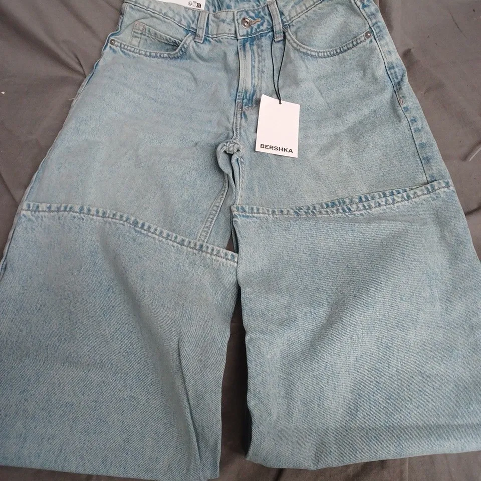 BERSHKA WOMEN'S WIDE LEG JEANS – LIGHT BLUE DENIM, UK 6 (EU 34, US 4)