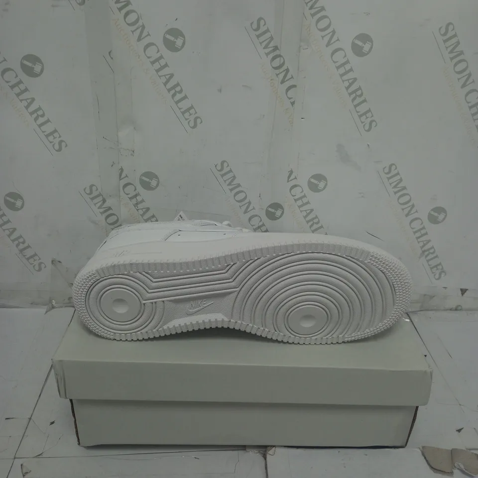 BOXED WHITE NIKE AIR FORCES SIZE 8.5 