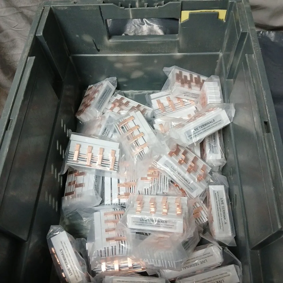 APPROXIMATELY 20 X "LIVE TERMINALS" SET