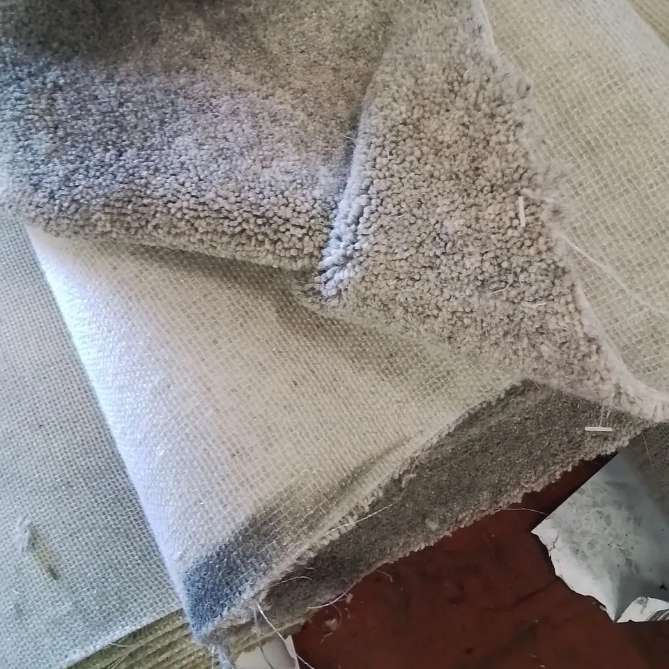 ROLL OF QUALITY CRESTA H50 4790 CARPET// APPROX SIZE: 5 X5.15M