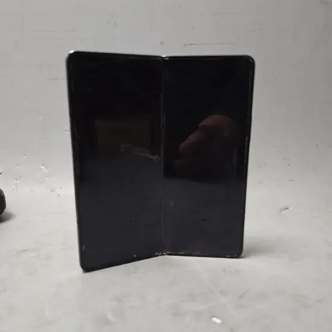 SAMSUNG GALAXY FOLD IN BLACK - MODEL UNSPECIFIED 