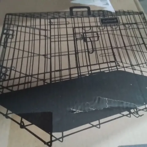 BOXED FURDREAMS 30" FOLDING METAL DOG CAGE